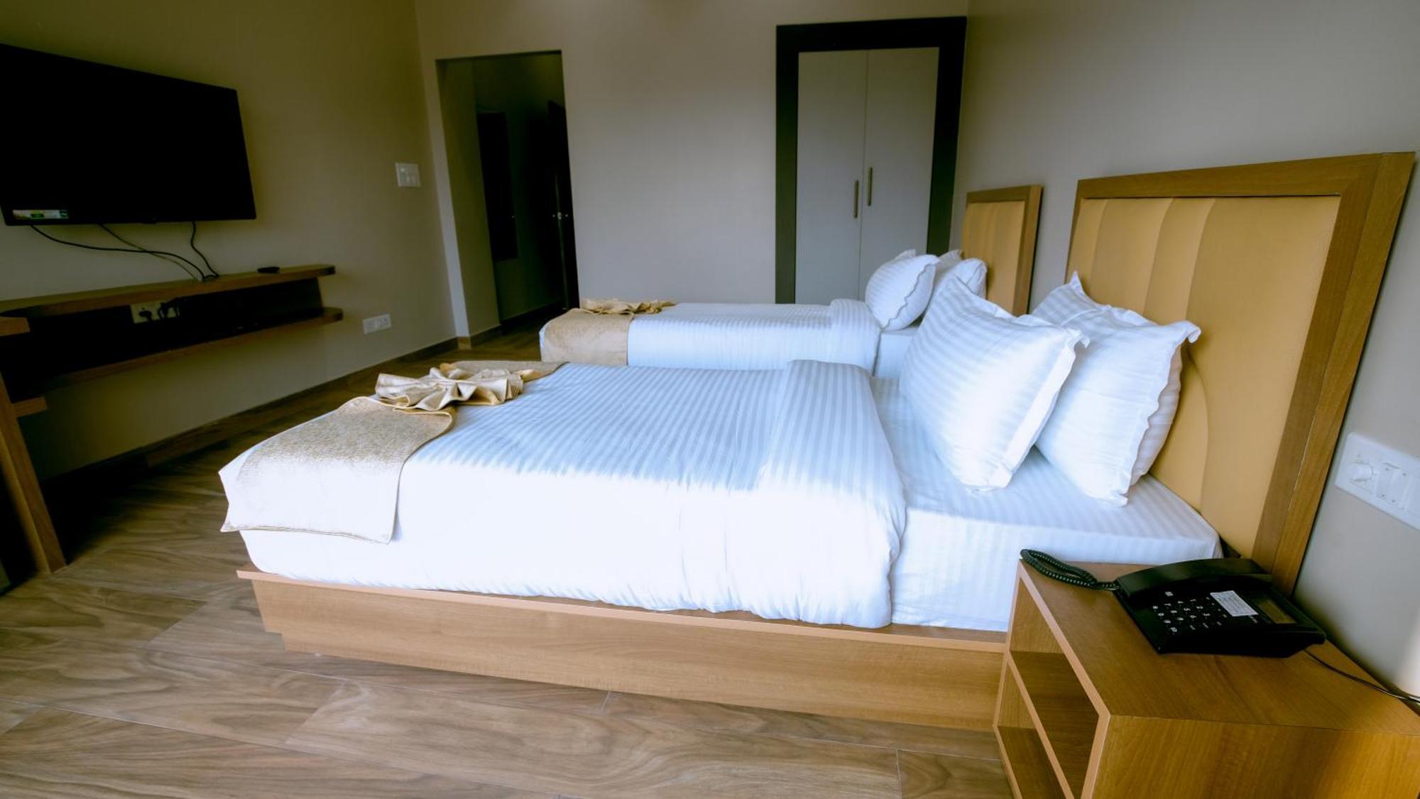 Finn'S Weaver Resort, Kāziranga المظهر الخارجي الصورة